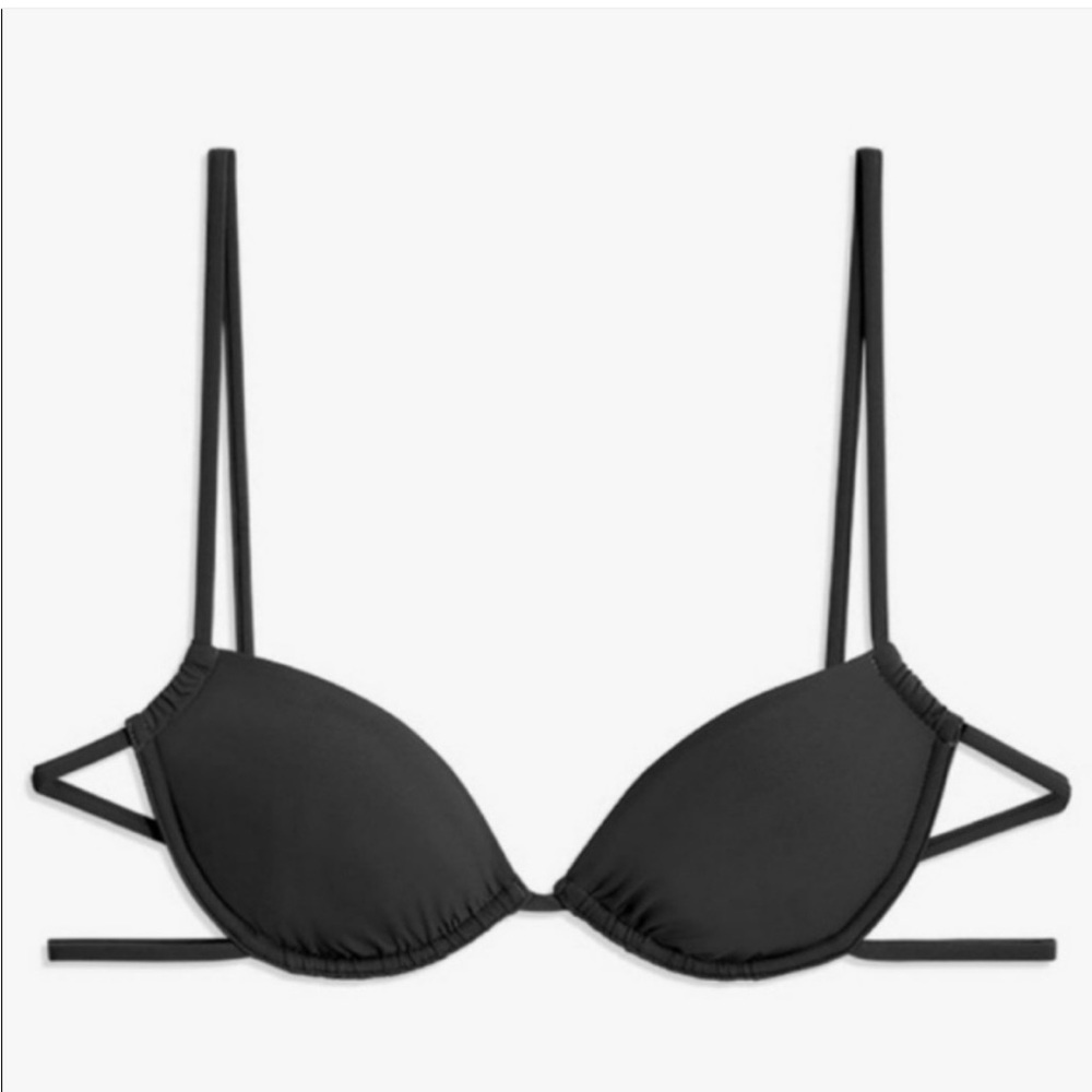 WeWoreWhat Black Ruched Underwire Bikini Top